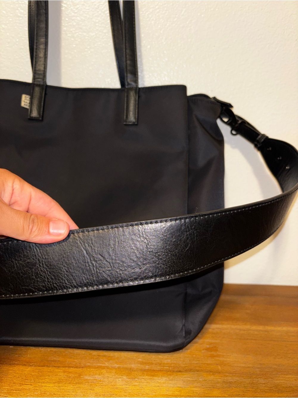 BEIS The Commuter Tote In Black Excellent Condition Pre-Owned - Picture 5 of 8